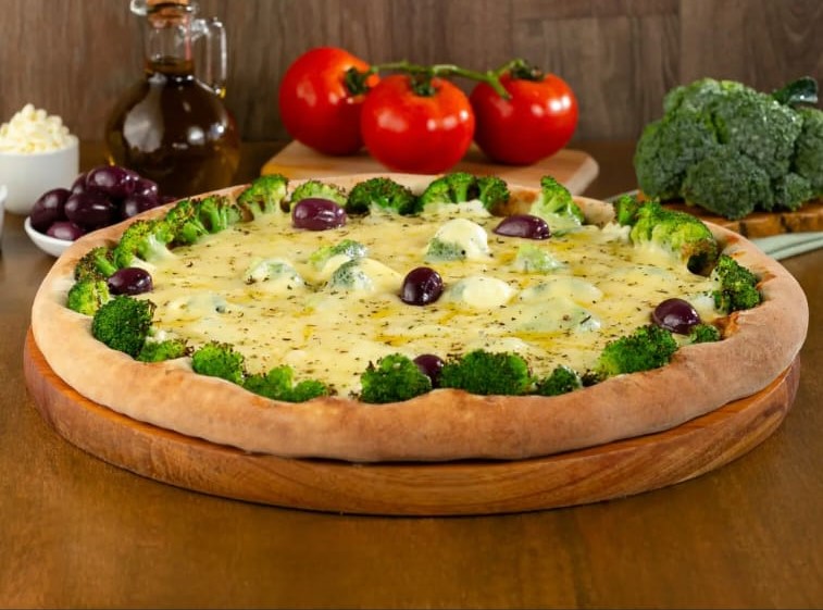 Pizza Brócolis da JAE Pizzas.