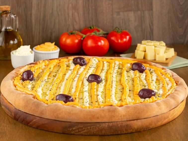 Pizza Frango Cheddar da JAE Pizzas.